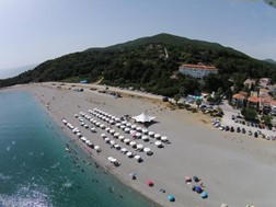 Δημοπρατούνται οι παραλίες στους Δήμους Αγιάς και Τεμπών